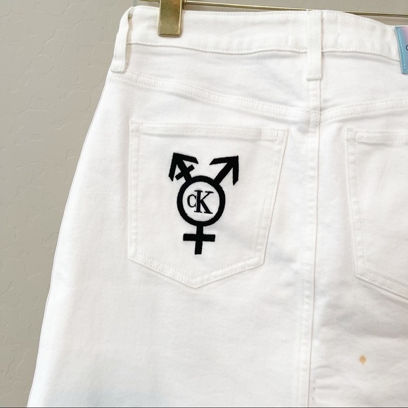 Calvin Klein Women's PRIDE Rainbow High Rise Mini Skirt Denim White 29 NWT - Picture 7 of 10